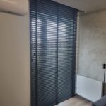 Żaluzja drewniana 50 mm z taśmami